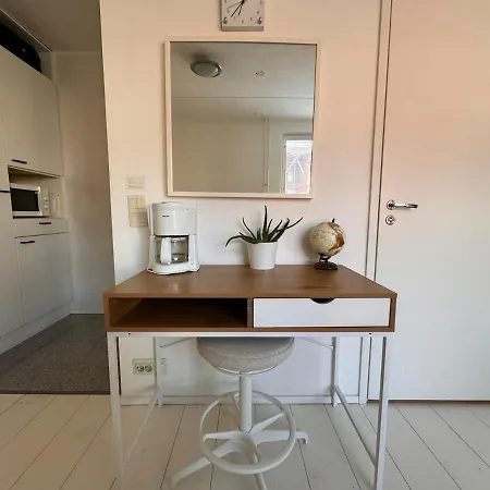 Perfect Cozy & 5 Star Location *